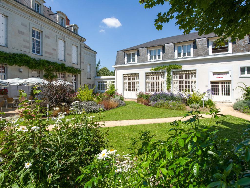 Hotel Mileade Le Domaine De La Blairie - Saumur Saint-Martin-de-la-Place エクステリア 写真