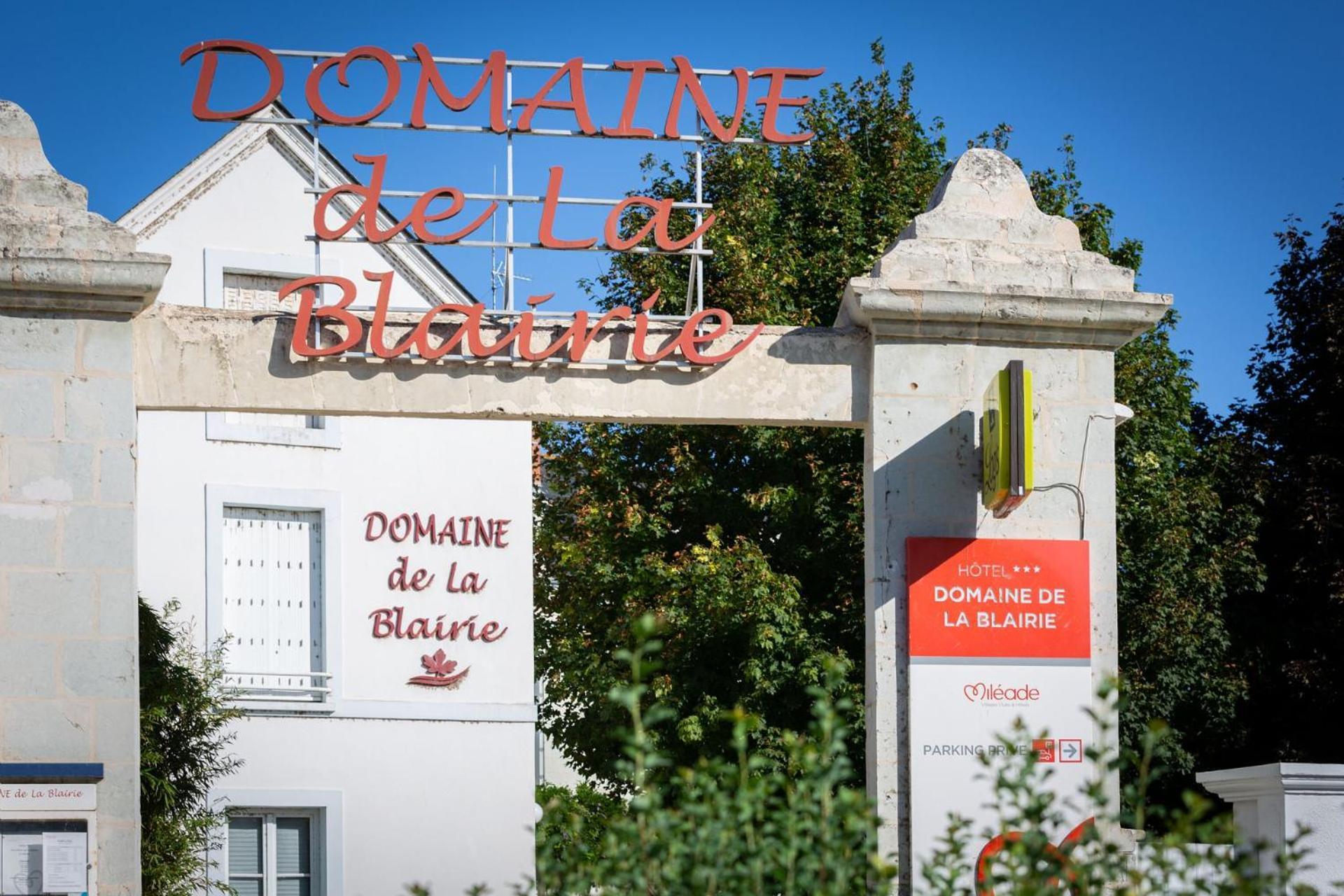 Hotel Mileade Le Domaine De La Blairie - Saumur Saint-Martin-de-la-Place エクステリア 写真