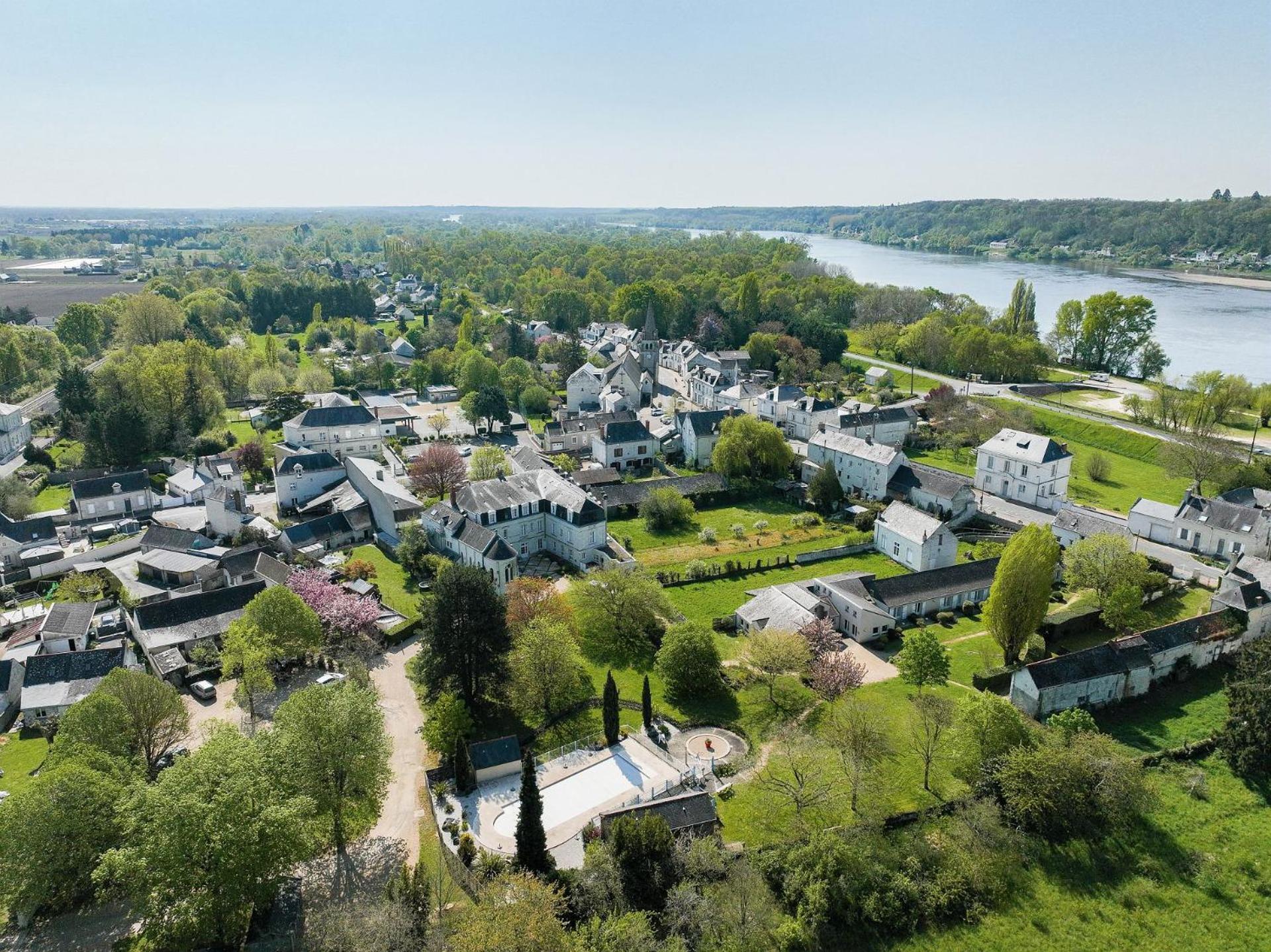Hotel Mileade Le Domaine De La Blairie - Saumur Saint-Martin-de-la-Place エクステリア 写真