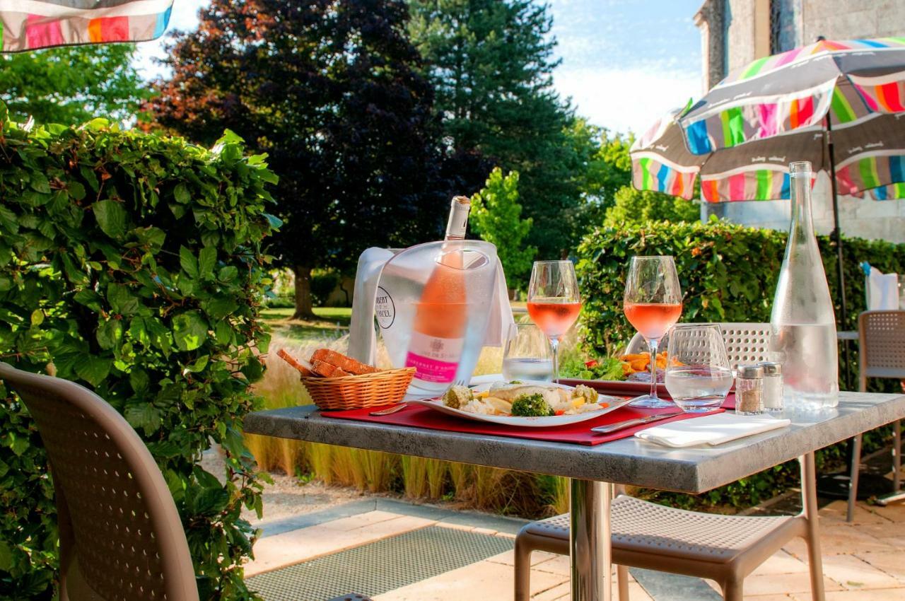 Hotel Mileade Le Domaine De La Blairie - Saumur Saint-Martin-de-la-Place エクステリア 写真